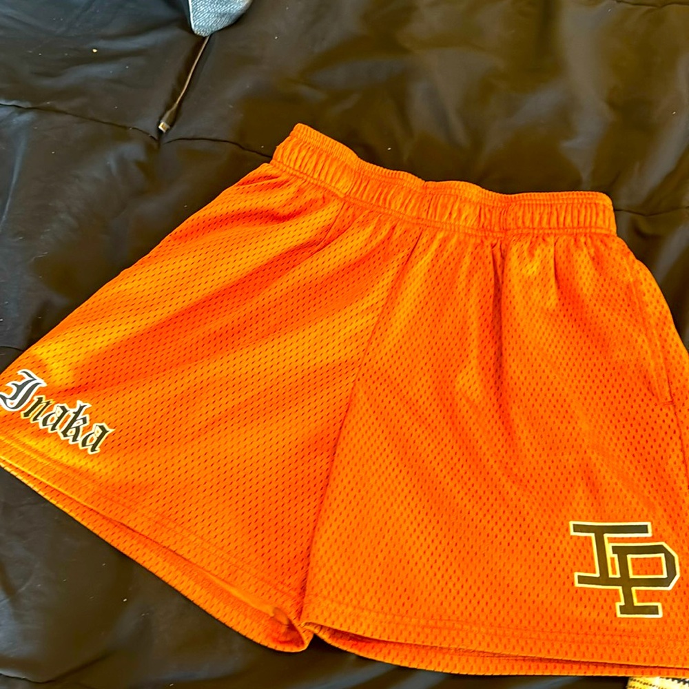 INAKA gym shorts size L